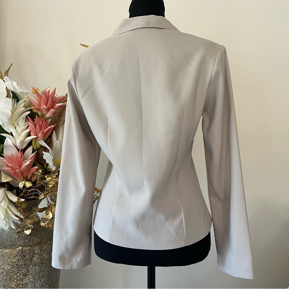 Beige Tailored Waist Button Down Jacket - Picture 4 of 8